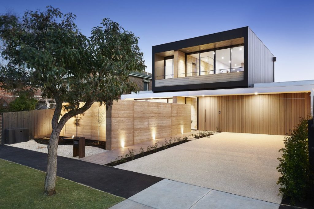 Red Tangle Workspaces | House Facade