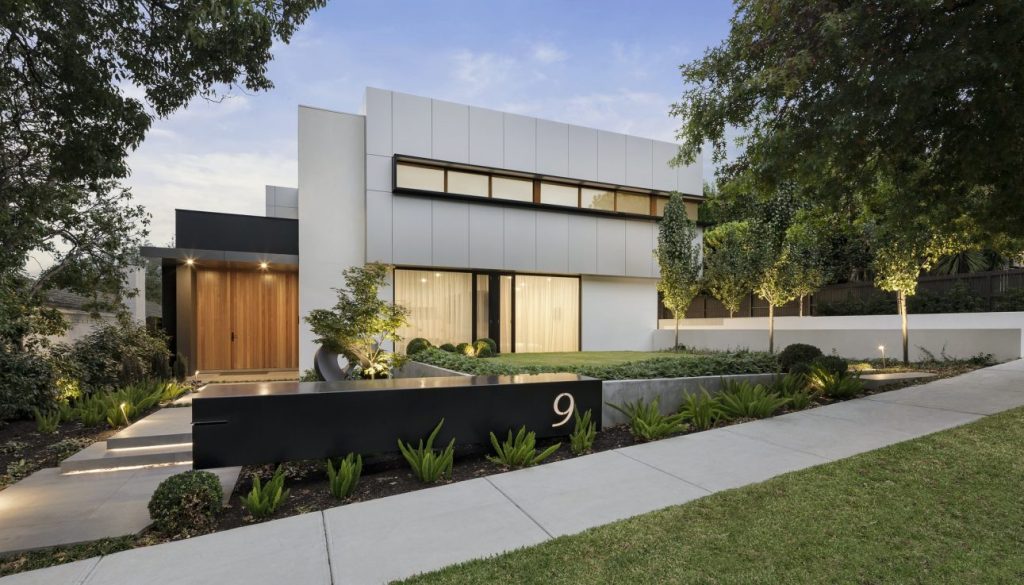 Red Tangle Workspaces | modern house exterior