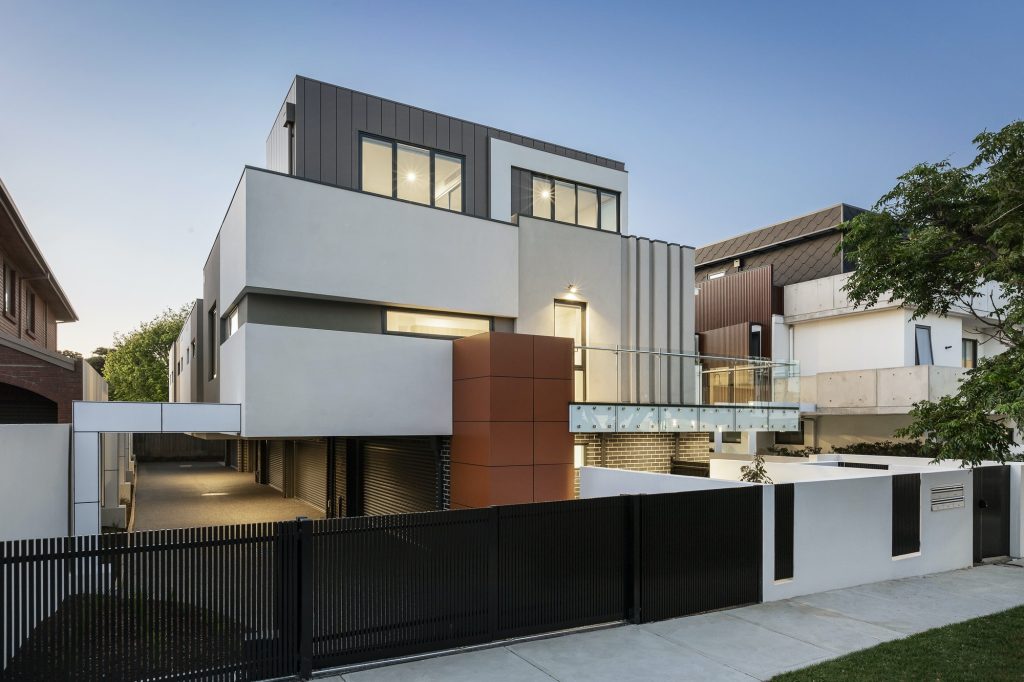 Red Tangle Workspaces | modern house facade